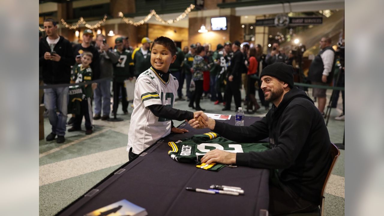 Packers, Rodgers' efforts result in $78,497 donation to Salvation Army  during holiday season