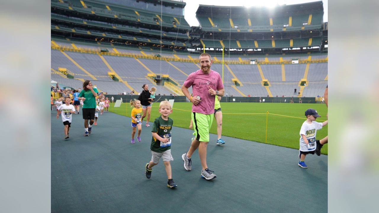 Run around Lambeau: Packers 5K and Kids Run kicks off tonight