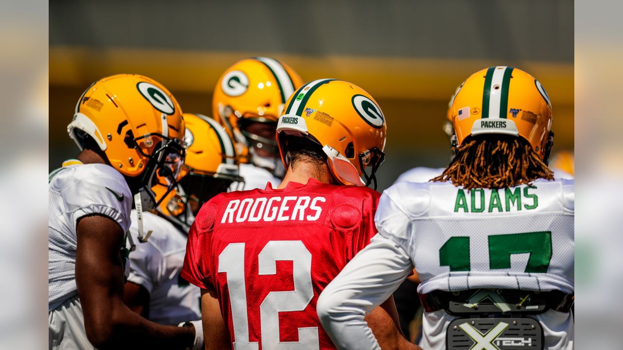 Whether Or Not He Plays In Preseason Aaron Rodgers Confident In Packers Offense