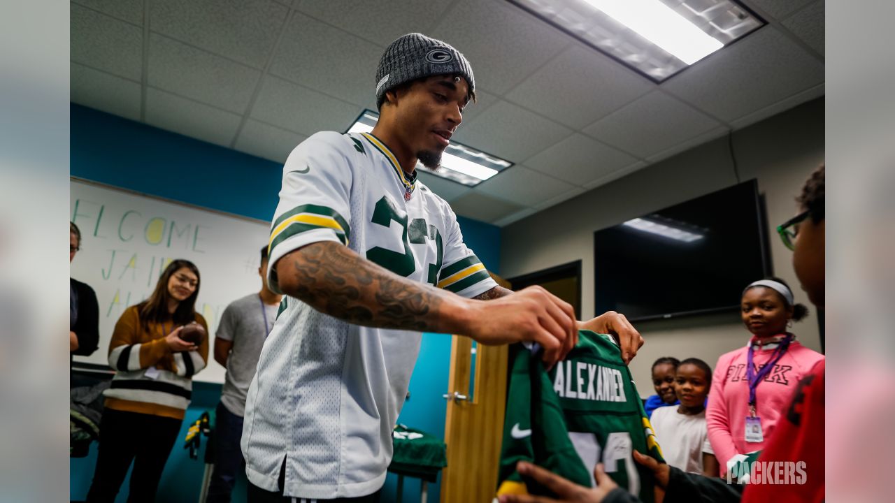 B/R Gridiron on X: Jaire Alexander bought 100 jerseys, brought them to the  local Boys and Girls Club and spent the day with the kids signing them for  everyone 