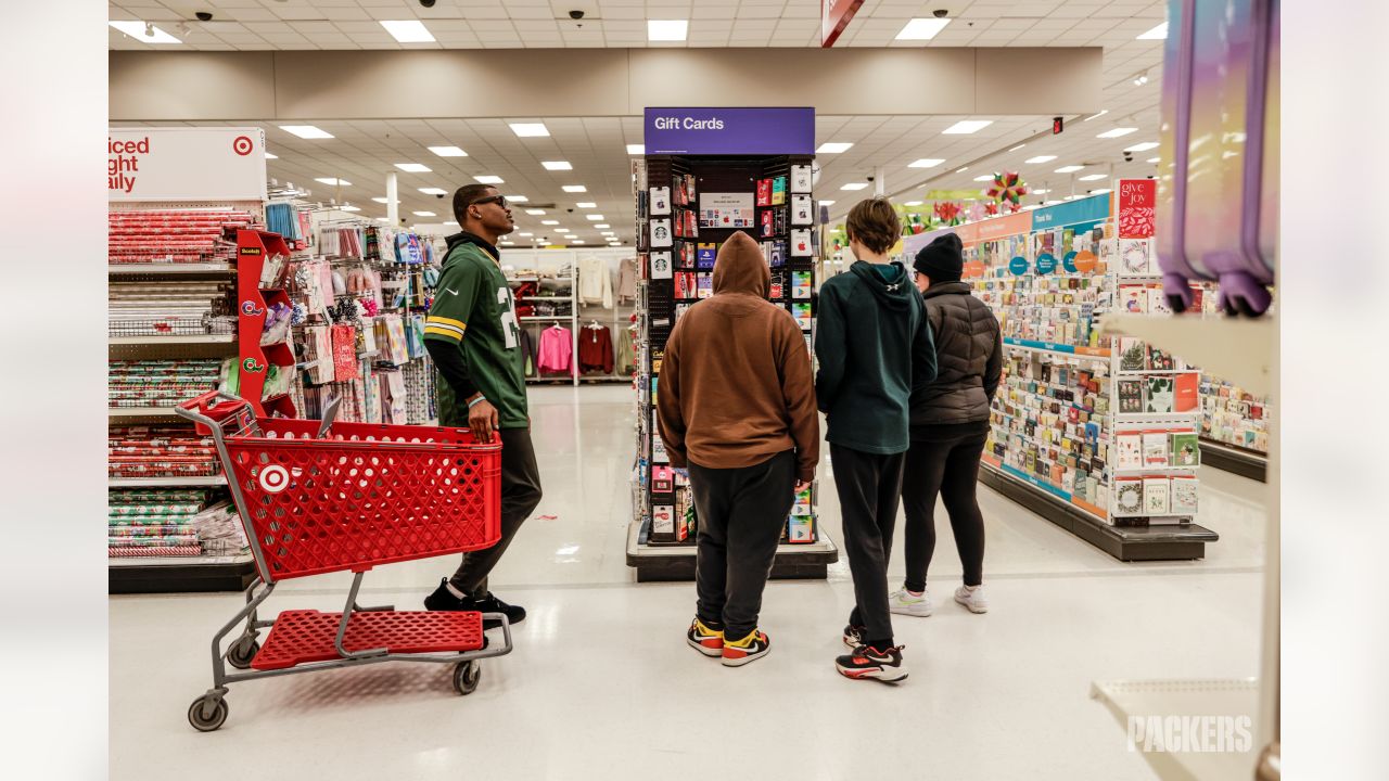 Photos: Tariq Carpenter and teammates host shopping spree for Boys and  Girls Club of Green Bay