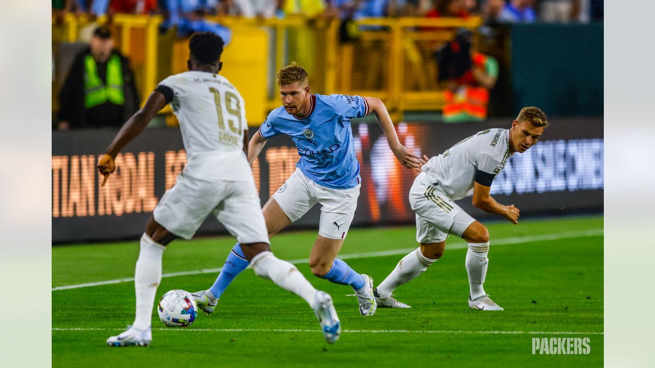 Photos: Lambeau Field hosts first-ever soccer match between FC Bayern  Munich & Manchester City