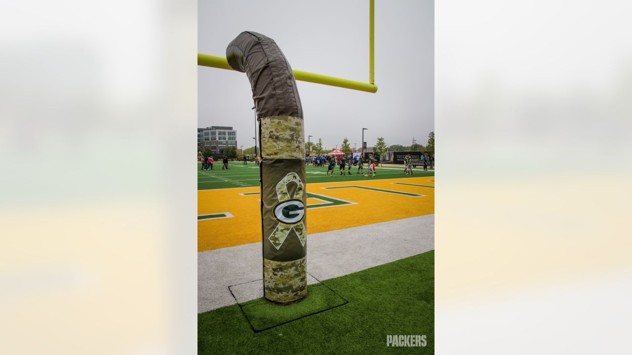 Green Bay Packers 1970's Cheer Flag sponsored by Ticketmaster Salute to  Service