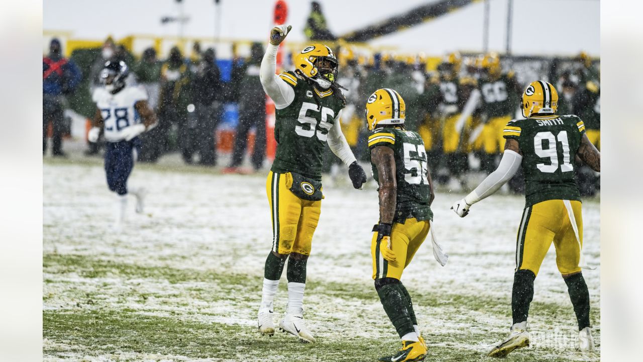 Photos: Green Bay Packers crush Tennessee Titans at snowy Lambeau Field –  thereporteronline