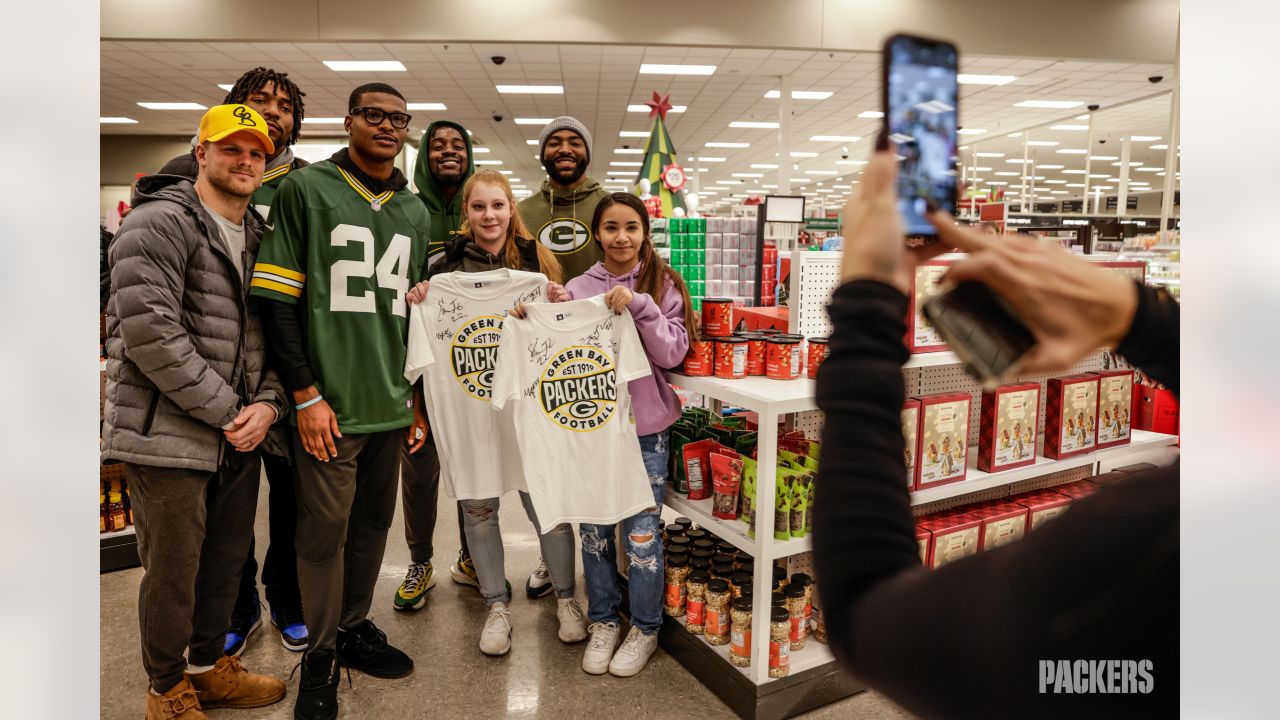 Photos: Tariq Carpenter and teammates host shopping spree for Boys and  Girls Club of Green Bay