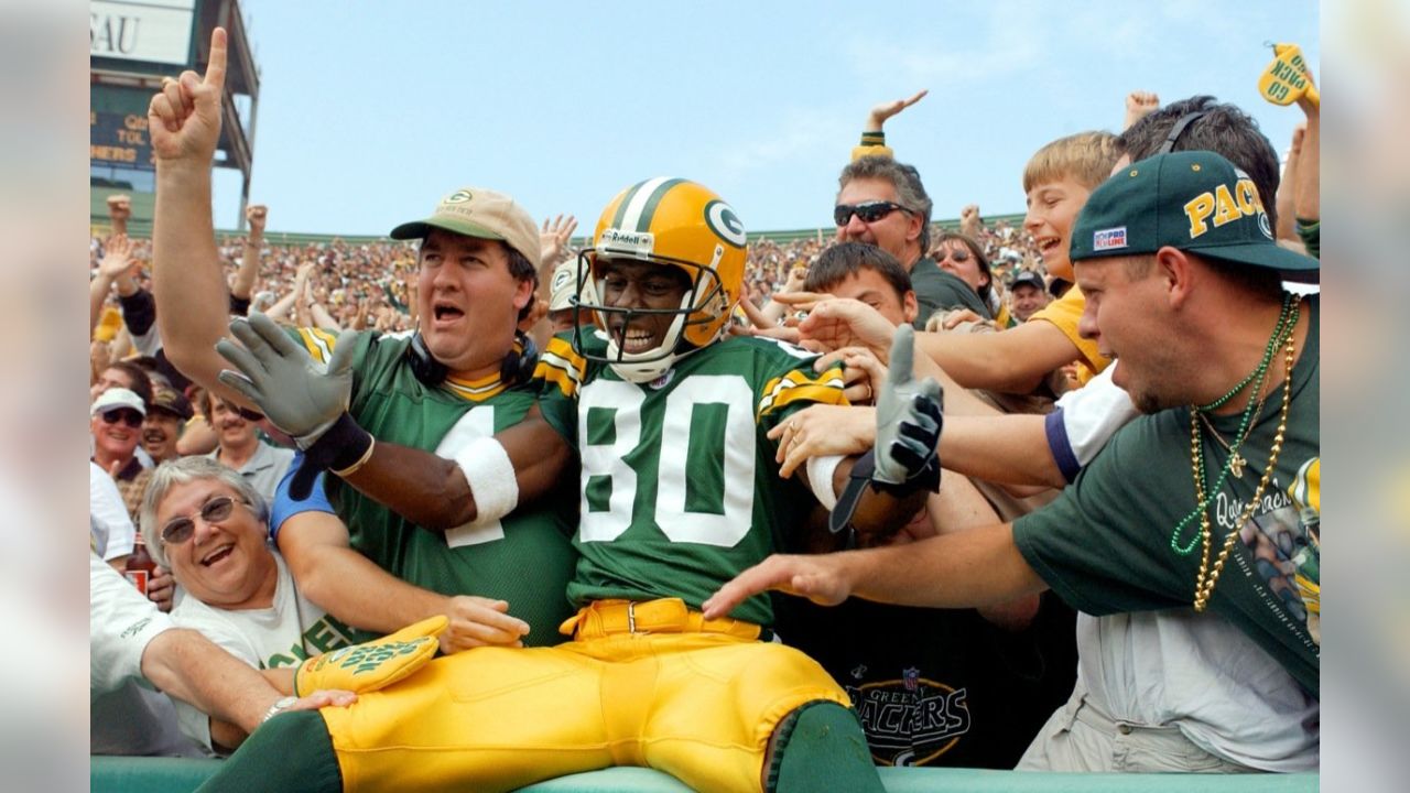 10 Reasons the Packers Have the Best Fans in the NFL