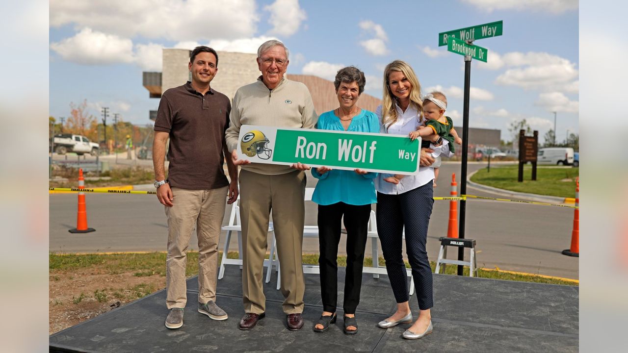 Packers ask Ashwaubenon to name street as Ron Wolf Way