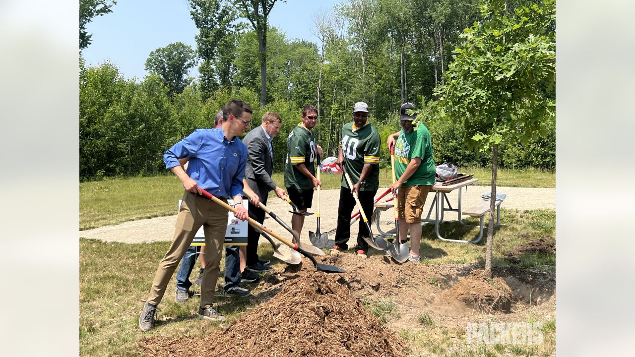 Packers donate over 400 trees to Brown County communities as part of green  initiative