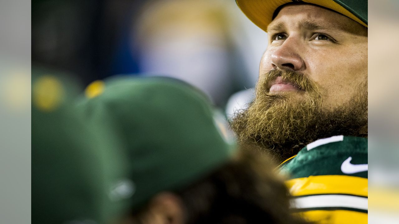 Ex-Packers Pro Bowl guard Josh Sitton calls it a career — from outside the  delivery room