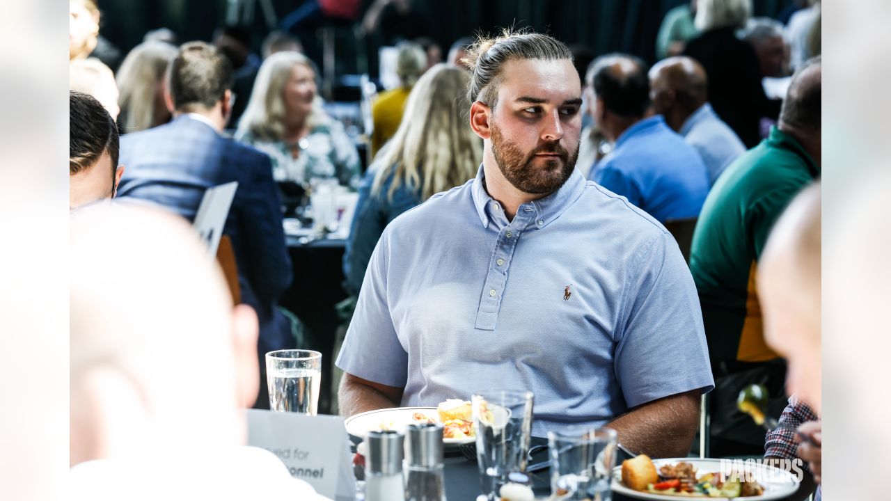 Aaron Rodgers breaks out Canadian tuxedo once again for Packers lunch