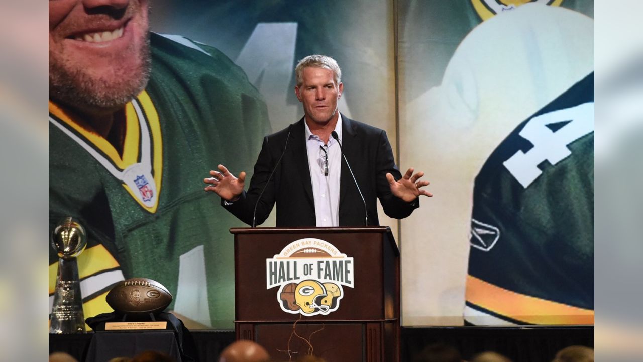 Officially Licensed Brett Favre Hall of Fame Induction Photo Mint