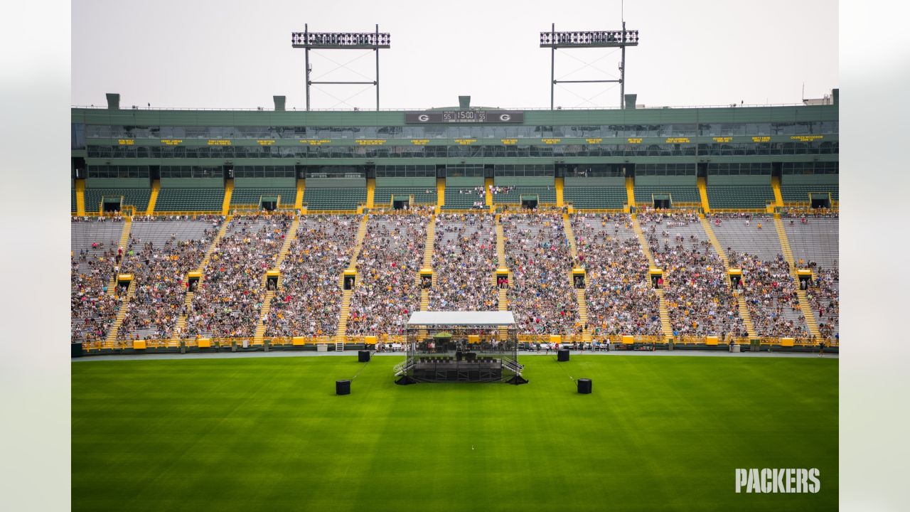 Green Bay Packers' home opener marks unveiling of expanded alumni suite at  Lambeau Field