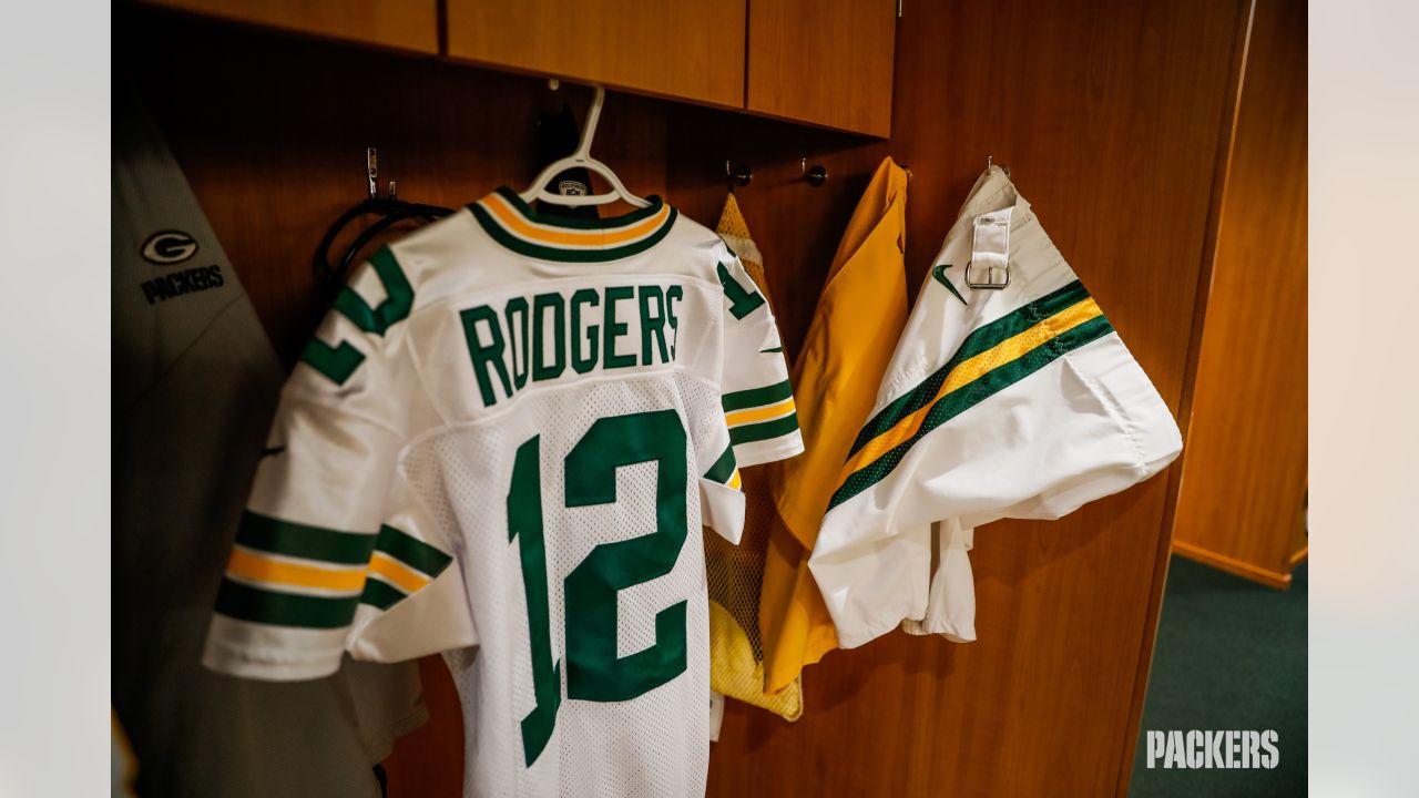 Behind the scenes: Packers' white-out uniforms ready for Titans game