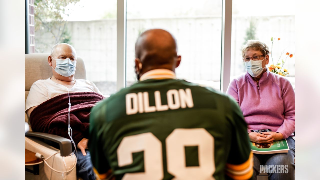 Packers running back AJ Dillon surprises cancer patients at Bellin