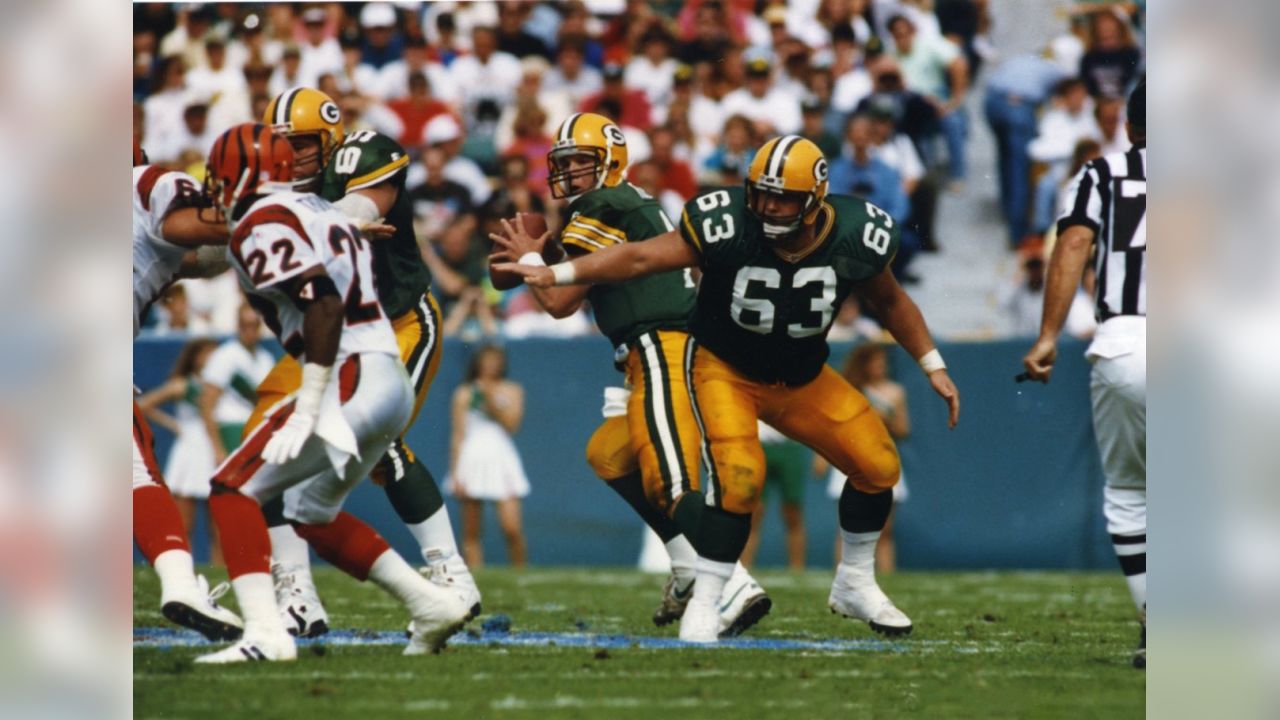 25 years ago: Favre rallies Packers past Bengals