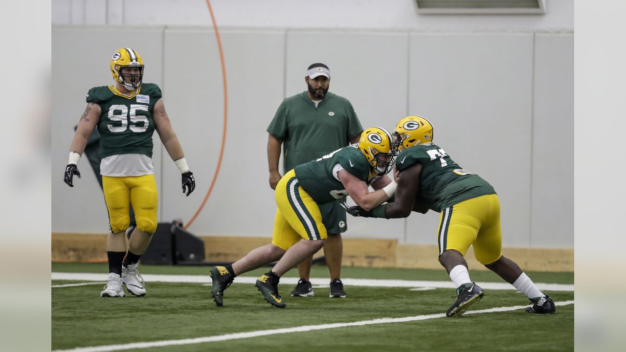 Green Bay Packers linebacker Ahmad Thomas finds birth parents