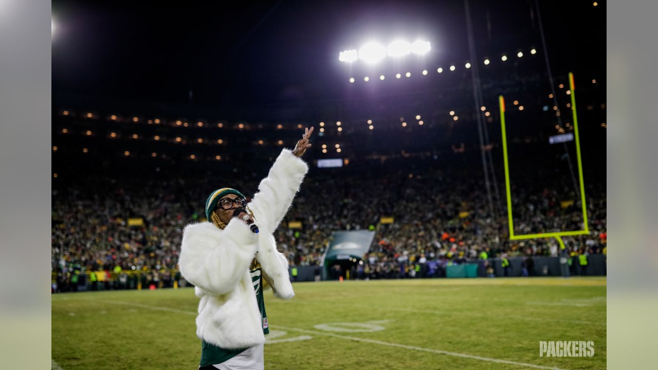 Photos: Anthony Davis, Lil Wayne attend Packers-Seahawks game at Lambeau  Field