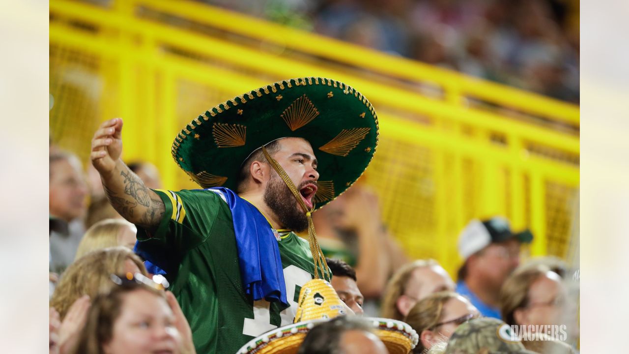 Photos: Packers fans return to Lambeau Field for Saints game