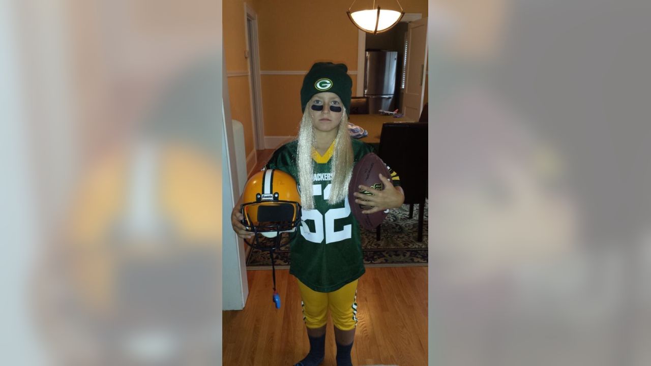 Packers fans show off their Halloween costumes