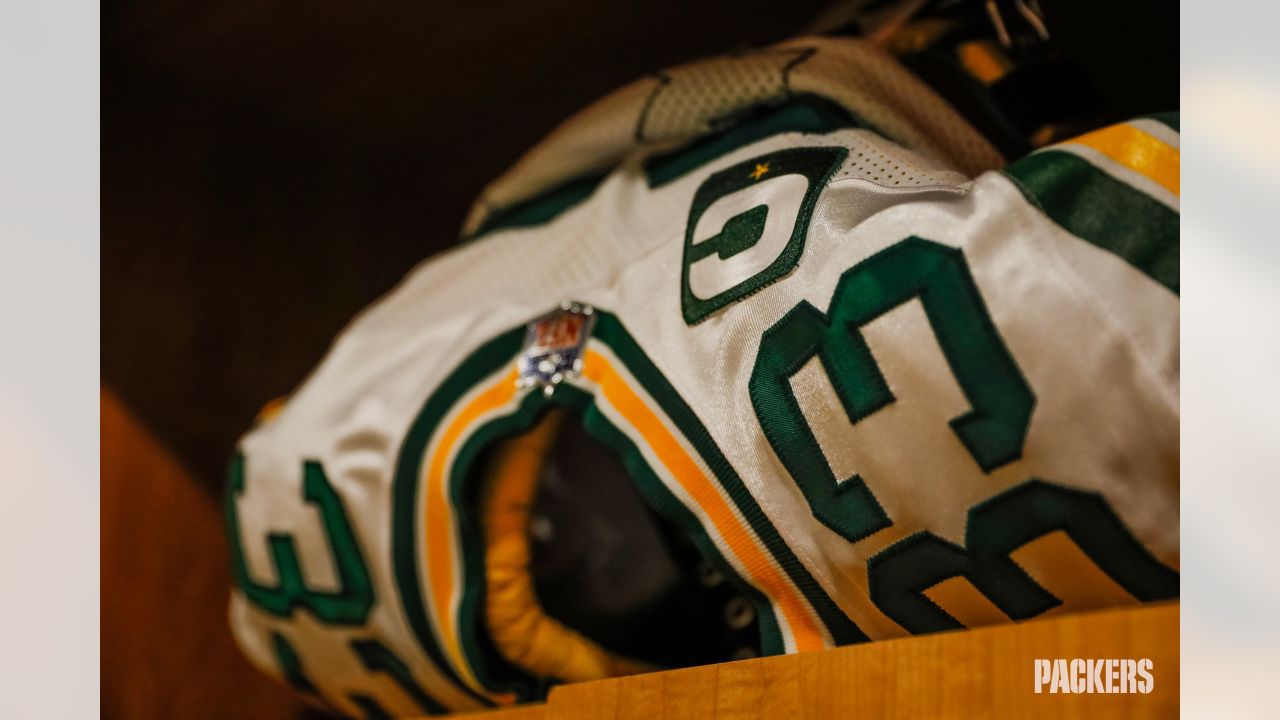 White Christmas: Packers' road uniforms ready in Miami