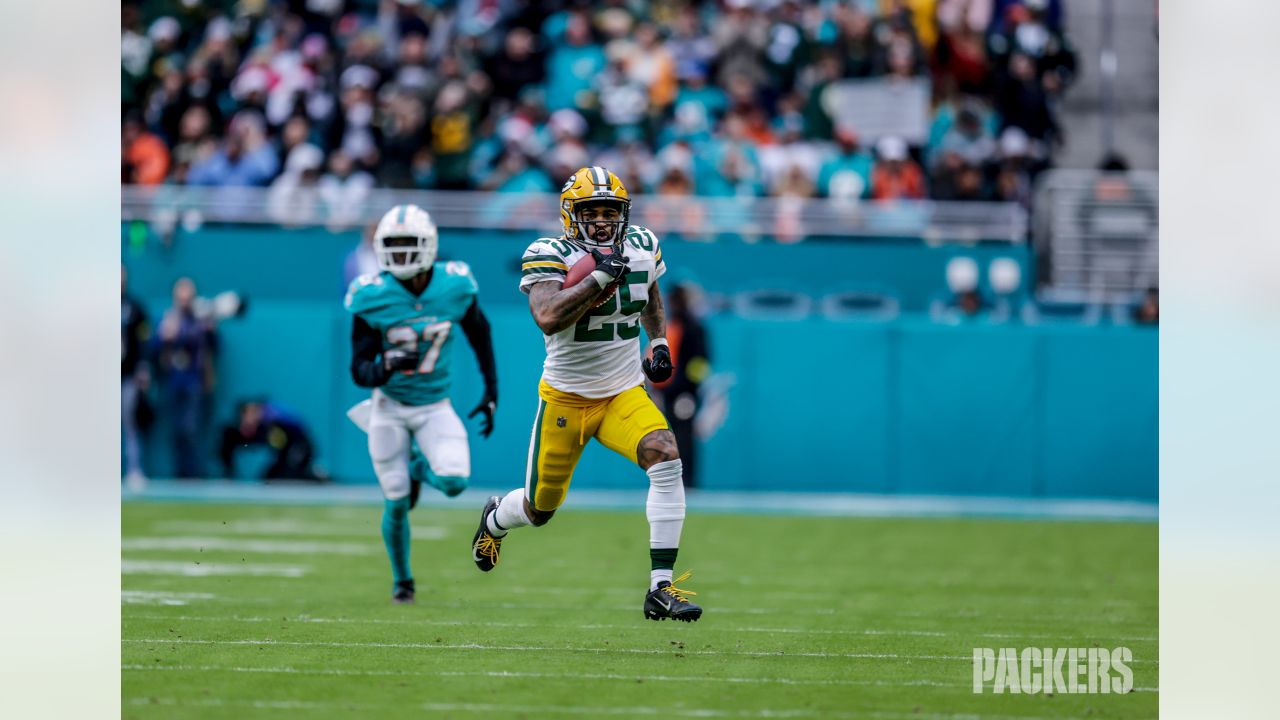 Green Bay Packers Keisean Nixon (25) during an NFL football game Sunday, Jan.  1, 2023, in Green Bay, Wis. (AP Photo/Mike Roemer Stock Photo - Alamy