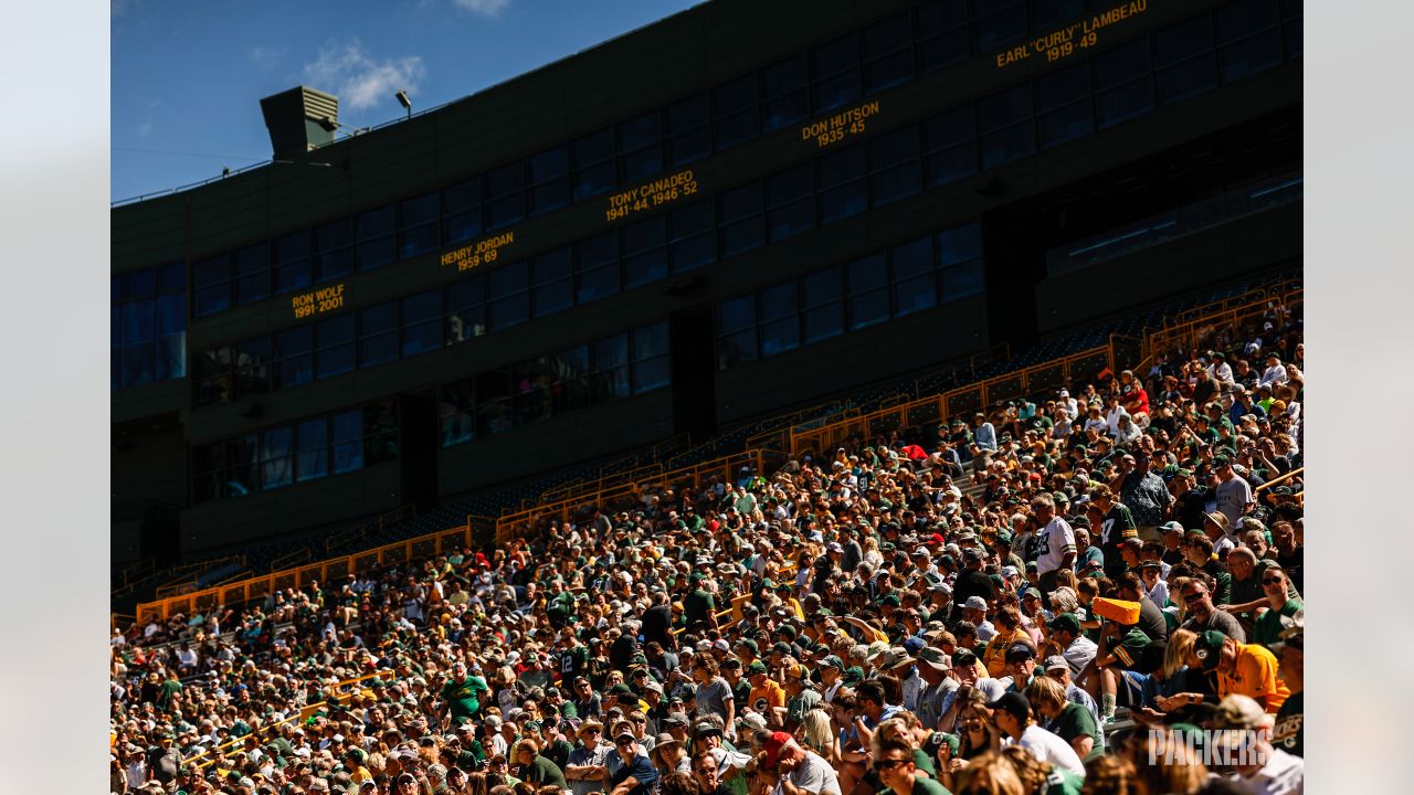 Green Bay Packers on X: 78,128 supporters in the stands for