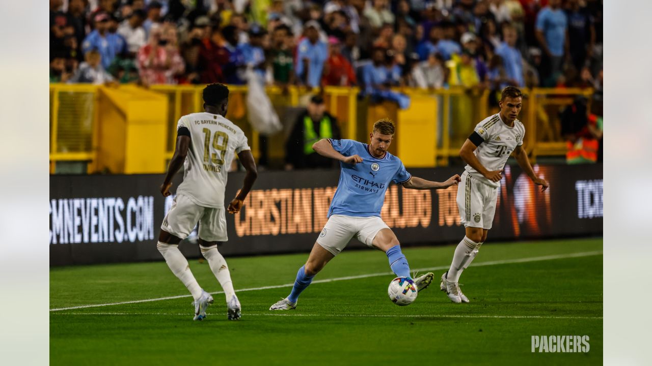 Packers welcome soccer match between FC Bayern Munich & Manchester