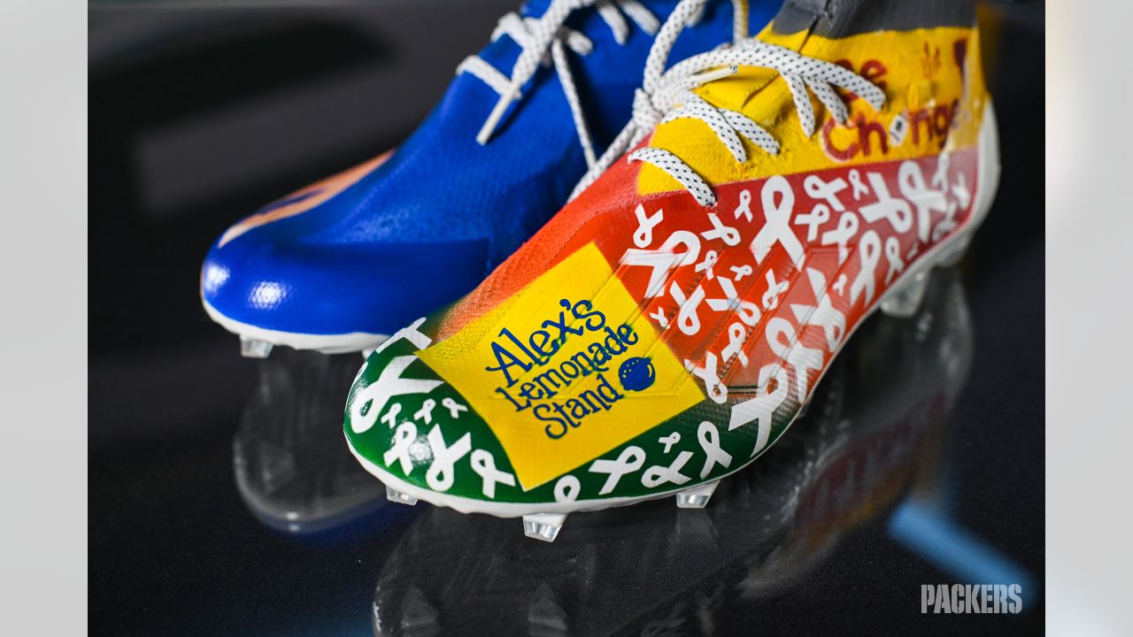 Packers' Jaire Alexander Honoring Queen Elizabeth W/ Custom Cleats At  London Game