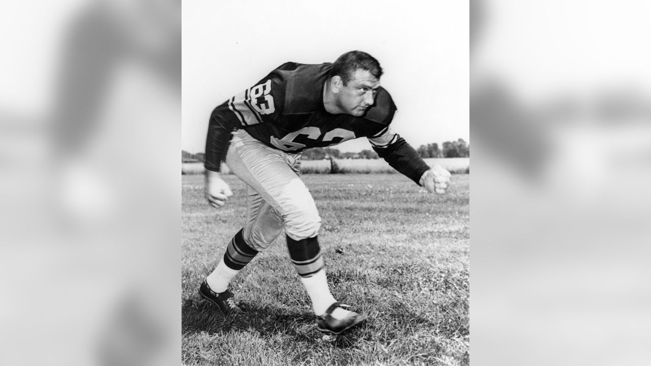 Fuzzy Thurston, offensive lineman for 1960s Packers, dies at age