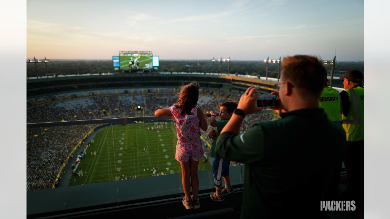 Photos: Packers fans return to Lambeau Field for Family Night