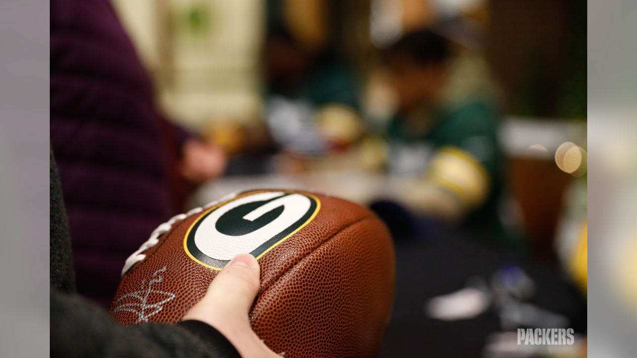 Packers players to sign autographs for donations to Salvation Army this  holiday season