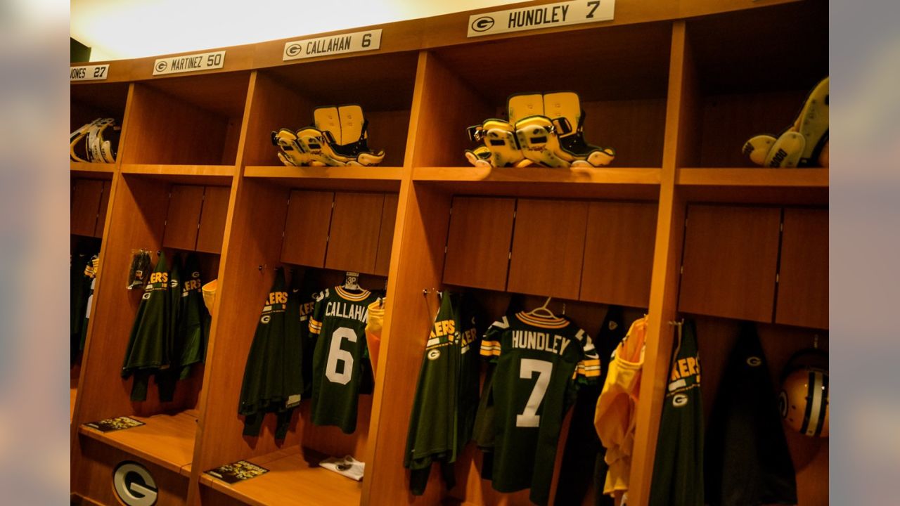 Green Bay Packers on X: Locker room ➡️ field #GBvsATL