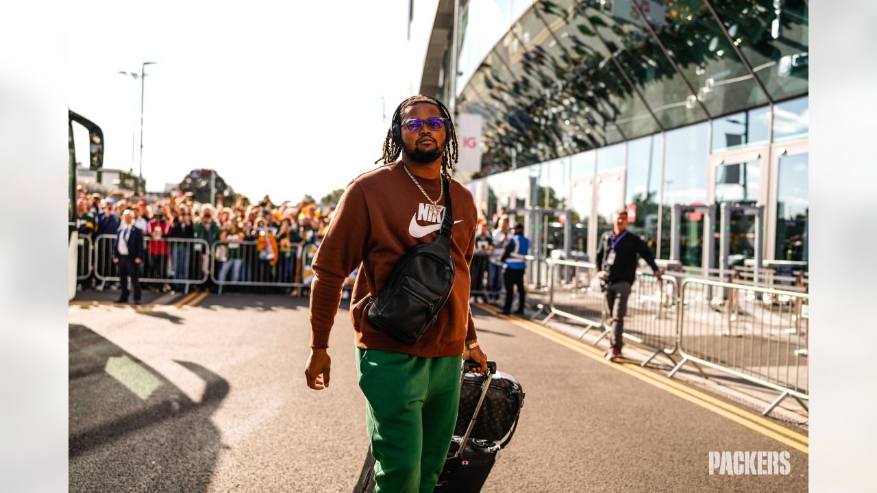 Arrival Photos: Packers walk into Tottenham Hotspur Stadium for Giants game  in London