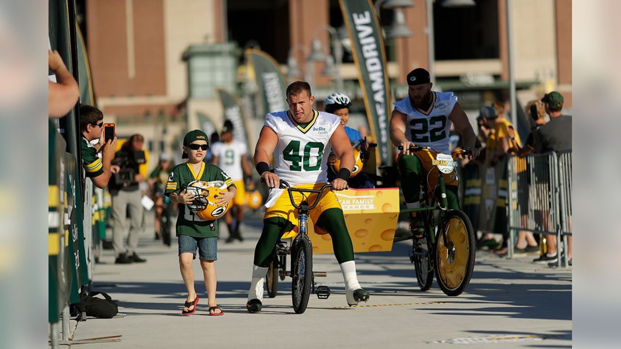 Kids Bike Ride Kicks Off Green Bay Packers Training Camp