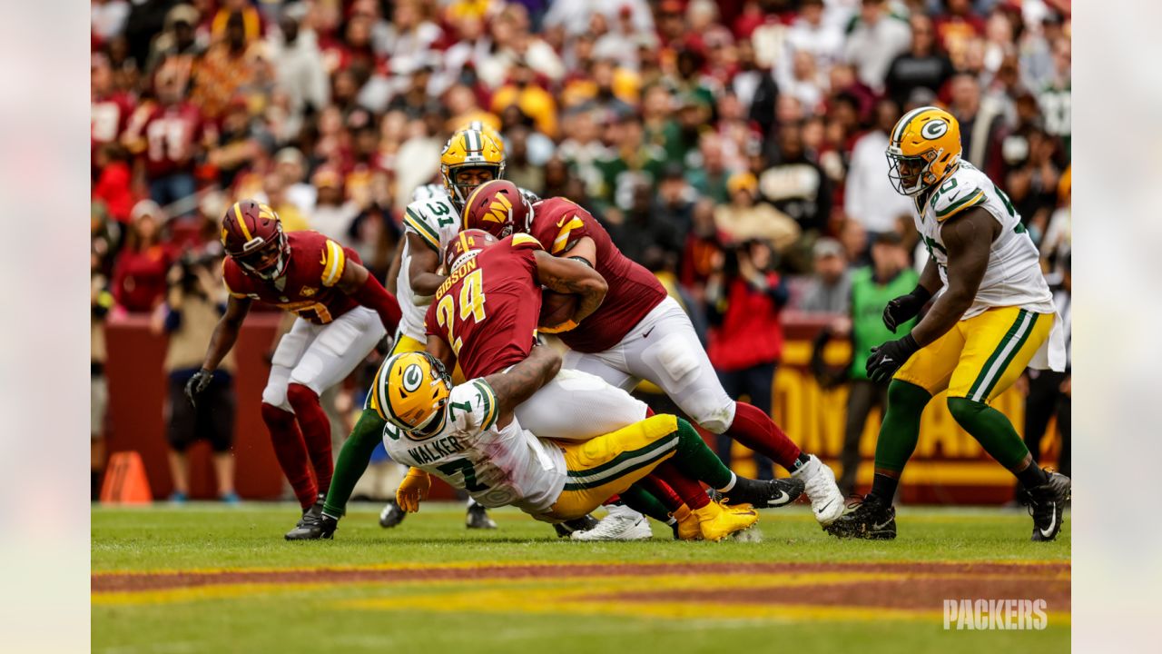 Green Bay Packers vs Washington Commanders game photos at FedEx Field