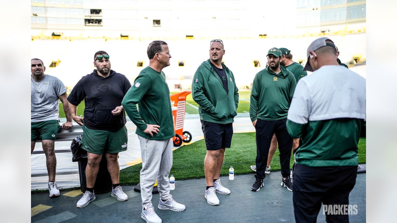 Matt LaFleur & Packers staff take the Knapp Stair Climb challenge 