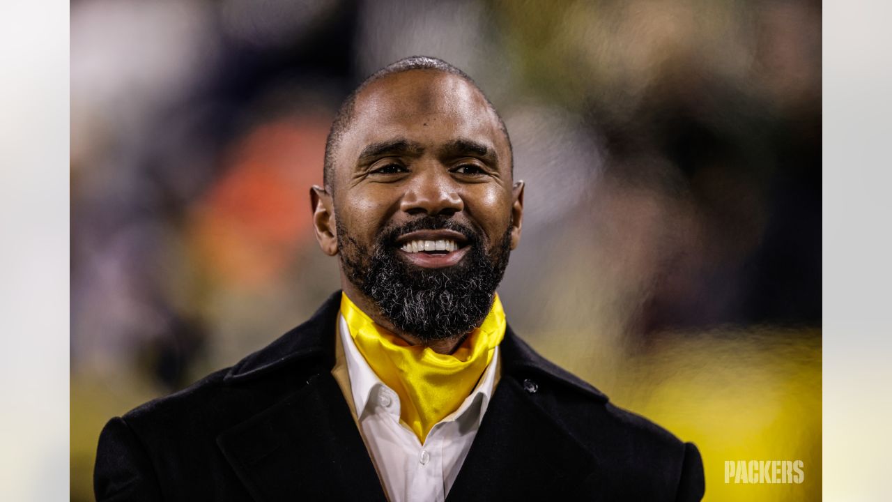 Charles Woodson honored during halftime of Packers game