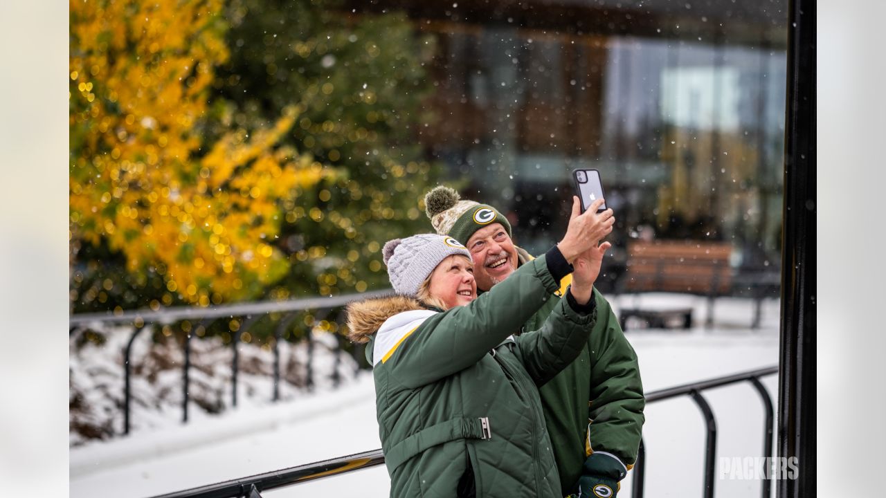 Packers fans dismayed by Lions fans at Lambeau Field, but that's the  secondary market