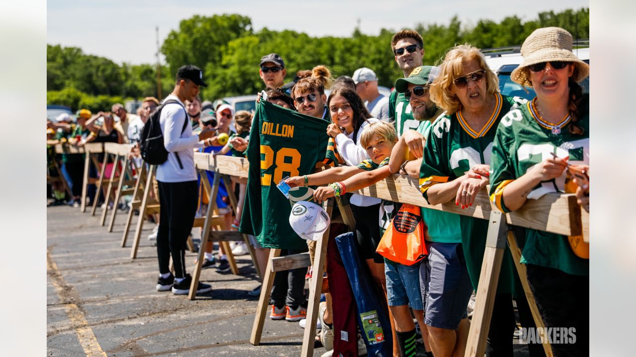 7.16.22 Video: Charity softball game brings celebrities together at Wild  Things Park