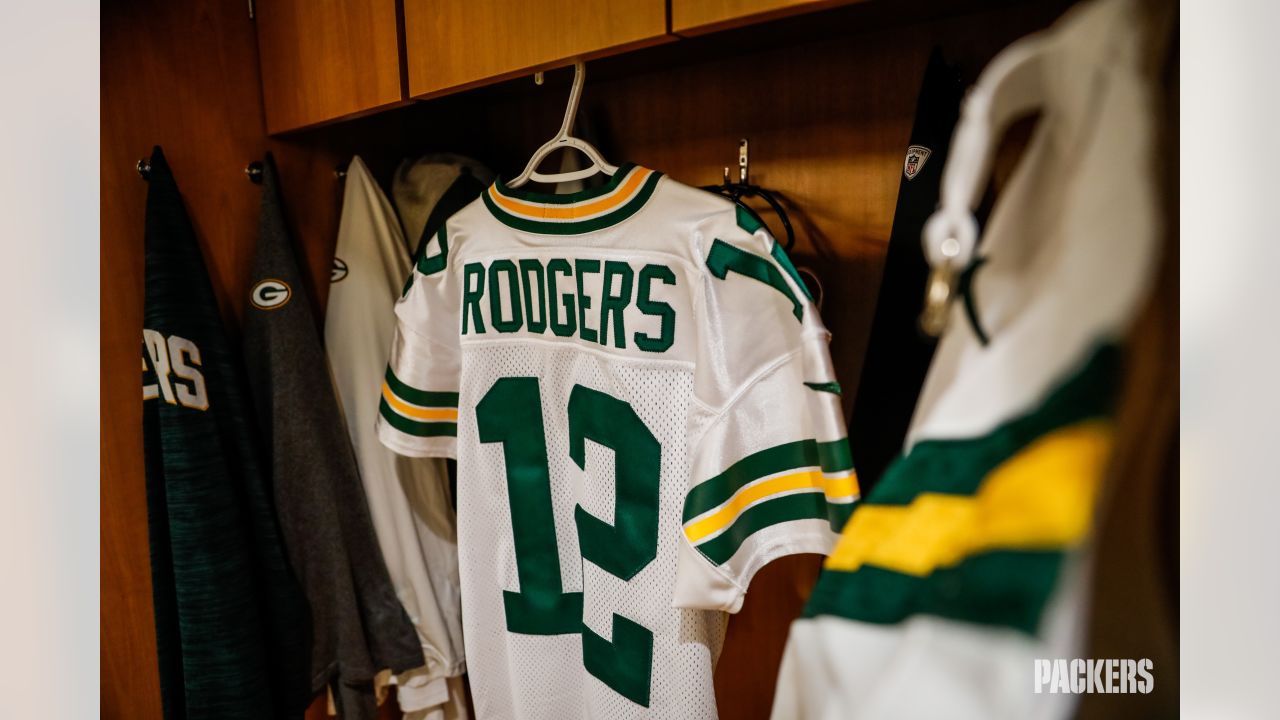 Behind the scenes: Packers' white-out uniforms ready for Titans game