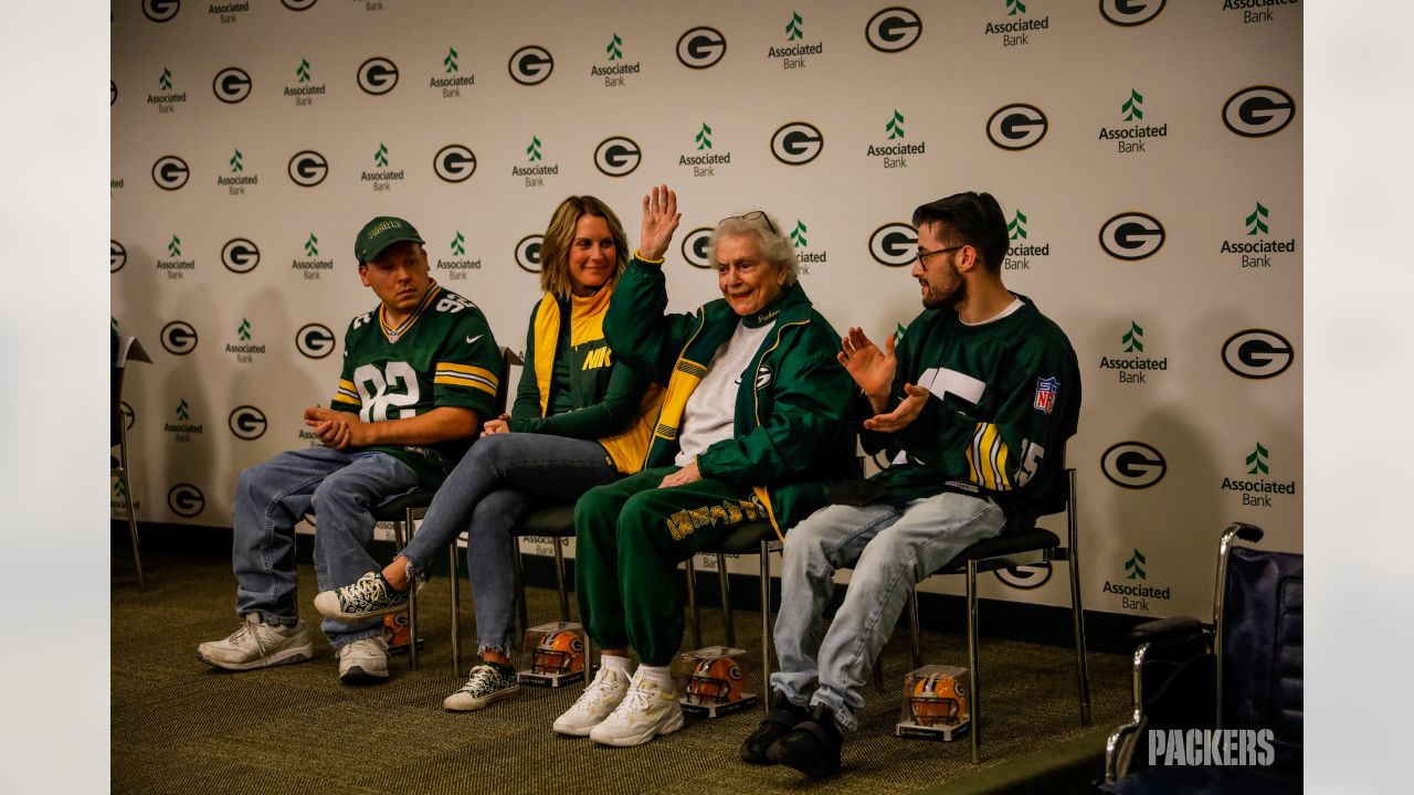 Milwaukee Packers FAN Hall of Fame nominee a 'Packer' for life