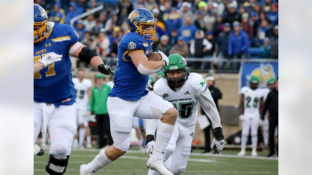 South Dakota State tight end Tucker Kraft invited to NFL combine - Dakota  Broadcasting