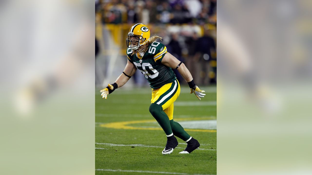 Ohio State great A.J. Hawk officially retires from the NFL as a Green Bay  Packer - Land-Grant Holy Land