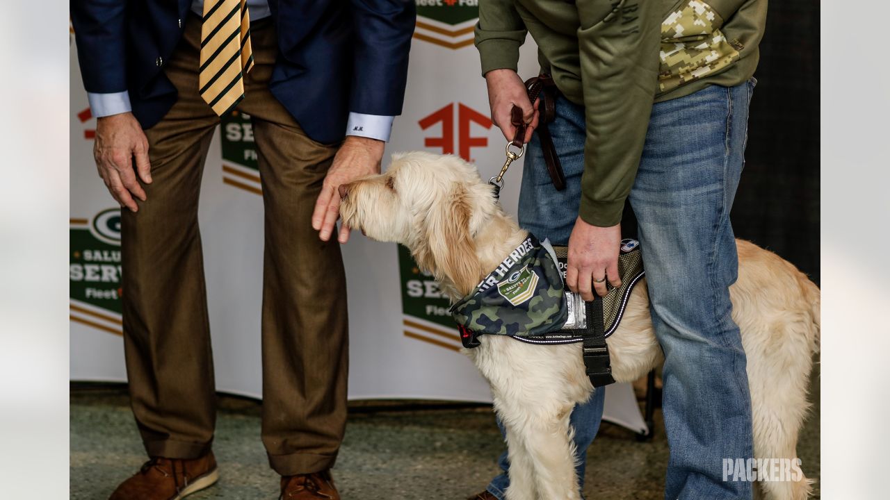 Green Bay Packers on X: Join the #Packers & @fleet_farm in supporting  our heroes during #SaluteToService month. Purchase a bandana from the  @packersproshop, $5 of each bandana purchased will benefit the Patriot