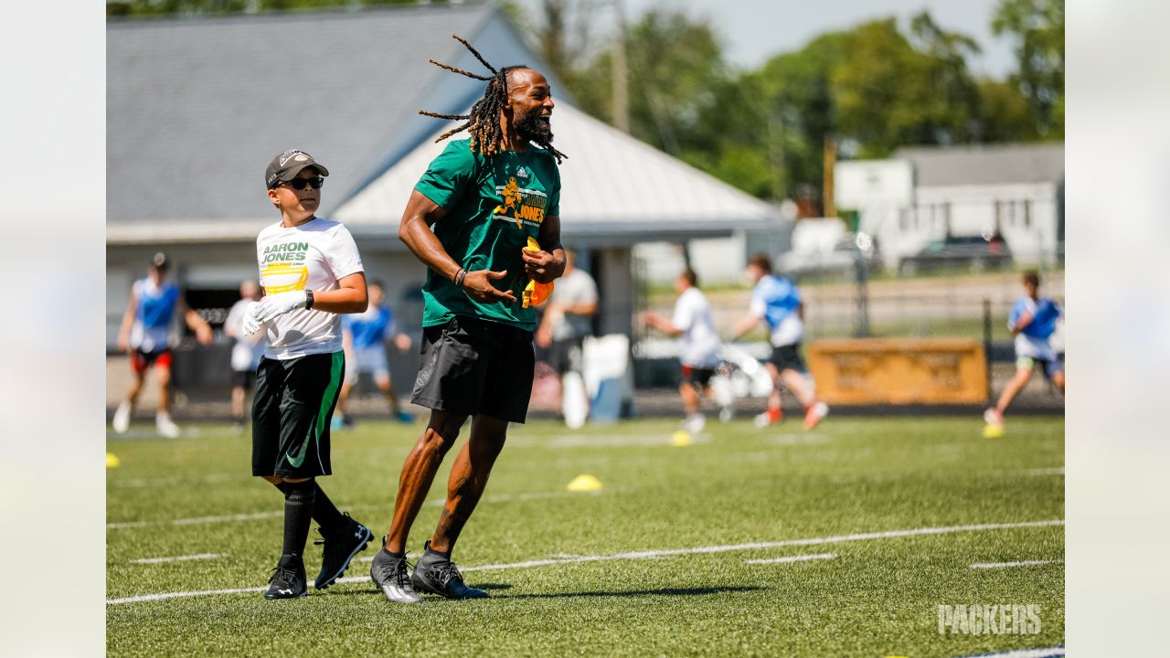 Packers' Aaron Jones to host youth football ProCamp this summer