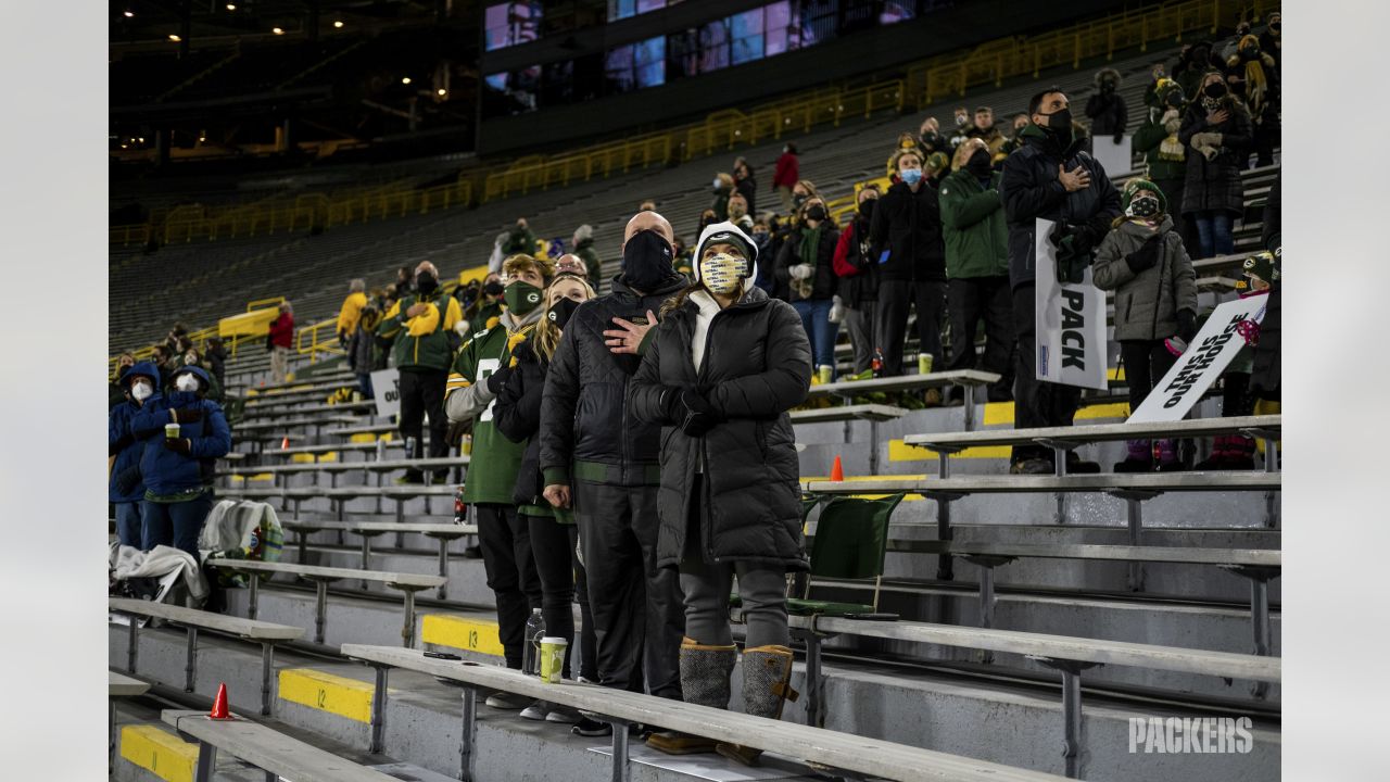 Photos: Packers notch 100th victory over Bears on Sunday Night