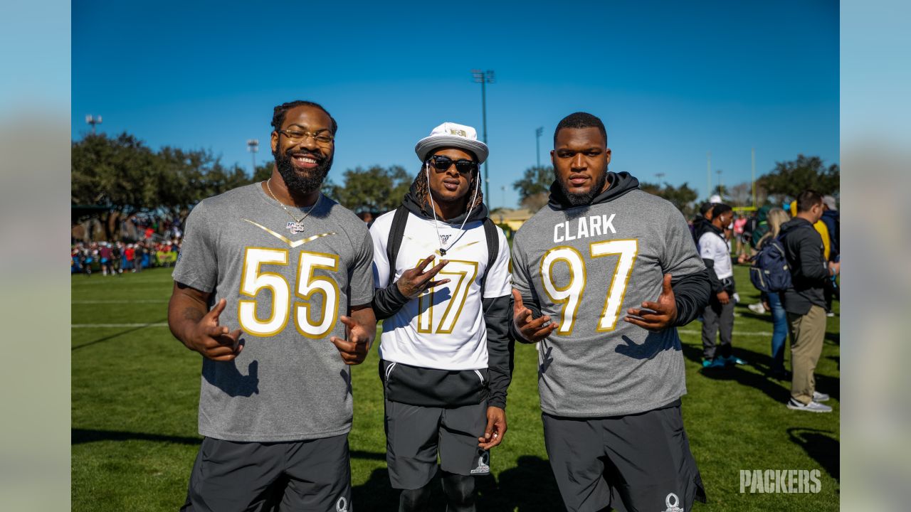 Za'Darius Smith, Davante Adams & Kenny Clark sign autographs at Pro Bowl  practice