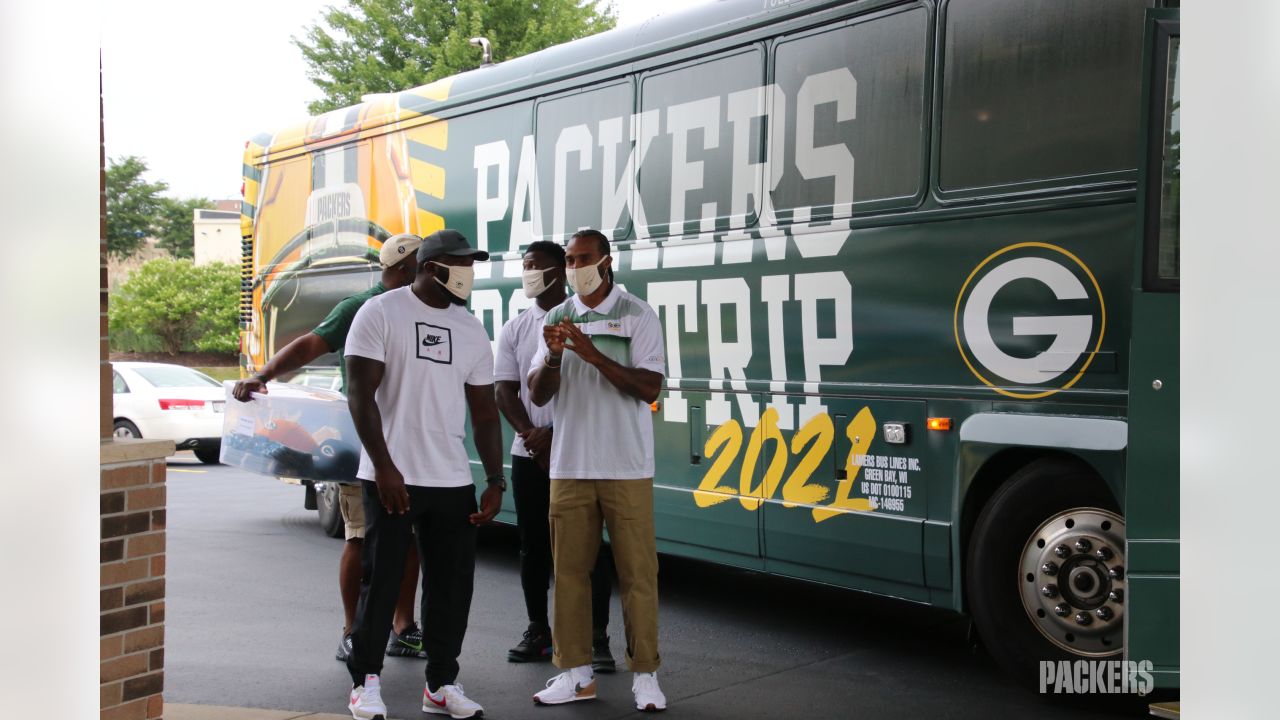 Packers v Chargers VIP Bus Tailgate Who's on Third Tickets, Sun, Nov 19,  2023 at 7:00 AM