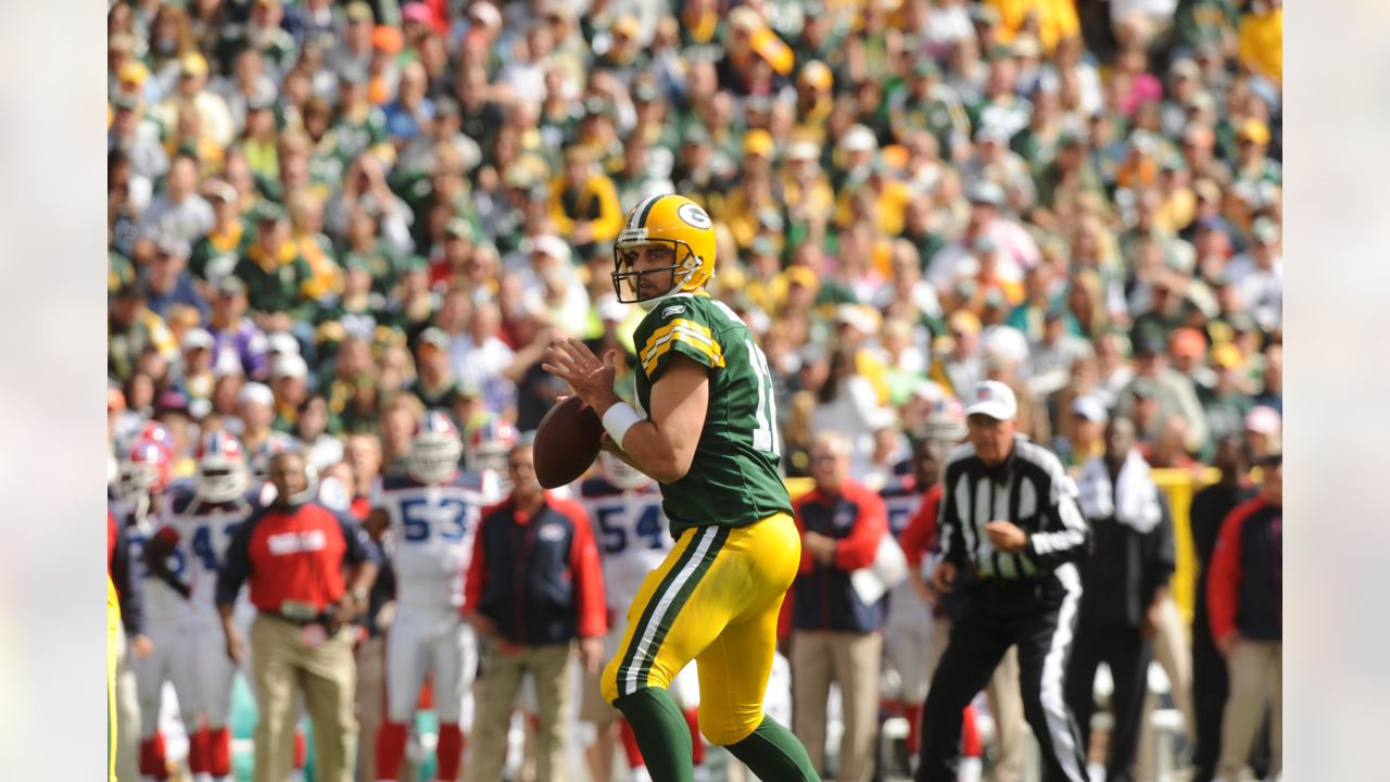 Throwback: Best photos in recent Packers-Bills history