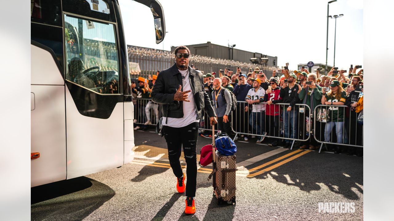 Arrival Photos: Packers walk into Tottenham Hotspur Stadium for